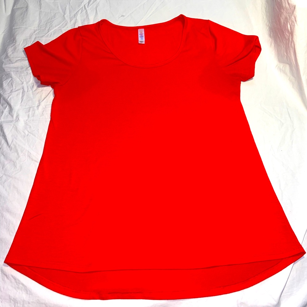 LulaRoe poppy red high-low swing top tshirt
